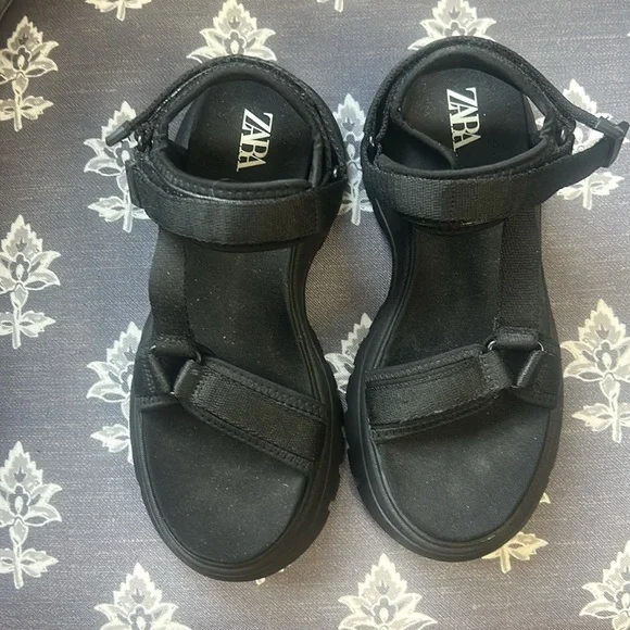 Zara Women Black Sandals Size 39/ 8.5 - Picture 4 of 4